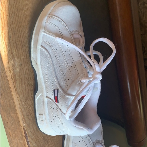 BRAND NEW Little boy Tommy Hilfiger Sneakers - Picture 1 of 6